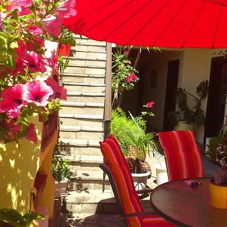 In Bb - Welcome To Petunia, In Neos-marmaras,xalkidiki ,greece, Triple 6 Penzion Neos Marmaras